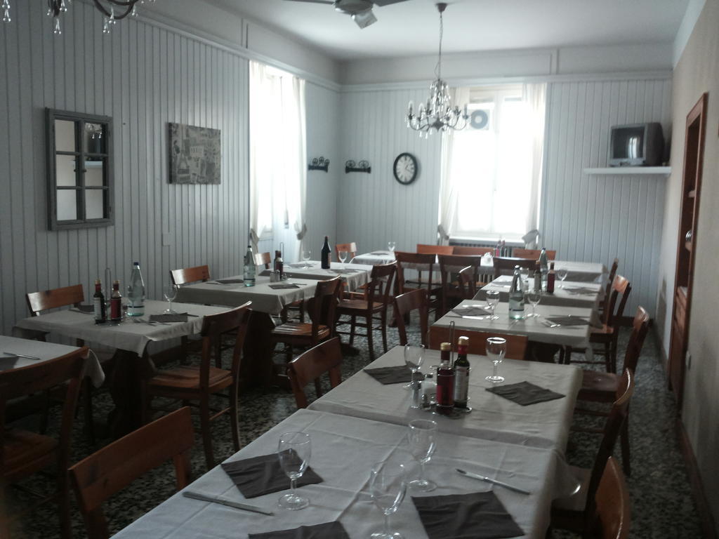 סונדריו Albergo Il Gembro מראה חיצוני תמונה
